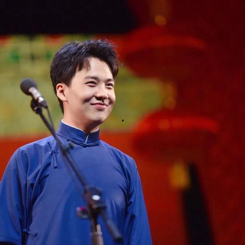 吃瓜少女张小寒郭麒麟,吃瓜少女的甜蜜瓜田之旅